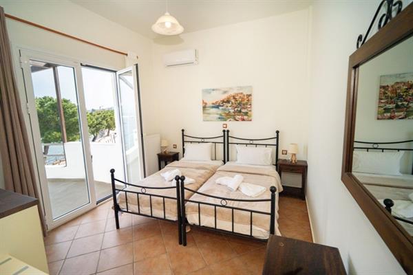 ARTEMIS ROOMS