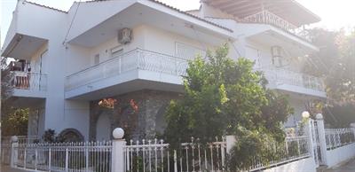PEFKI VILLAS